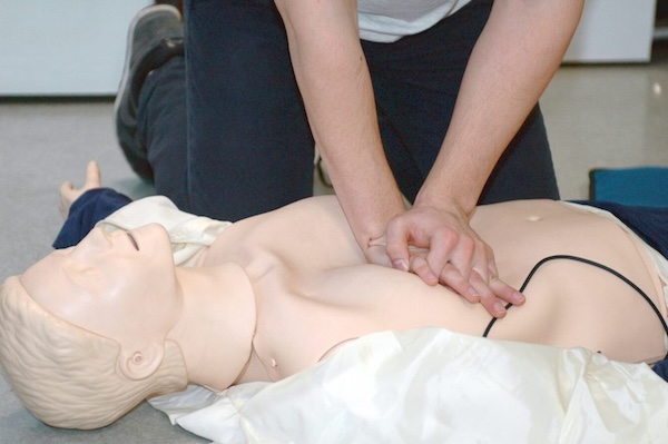 mannequin massage cardiaque